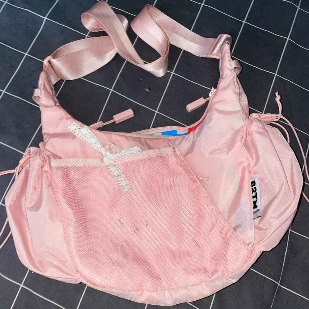 Baboon to the moon crescent bag (pink)